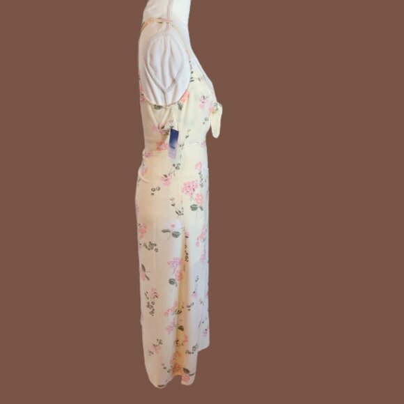 NWT Abound Dress with Flowers Midriff Date Night Cut Out Soft Yellow Casual - Picture 4 of 6